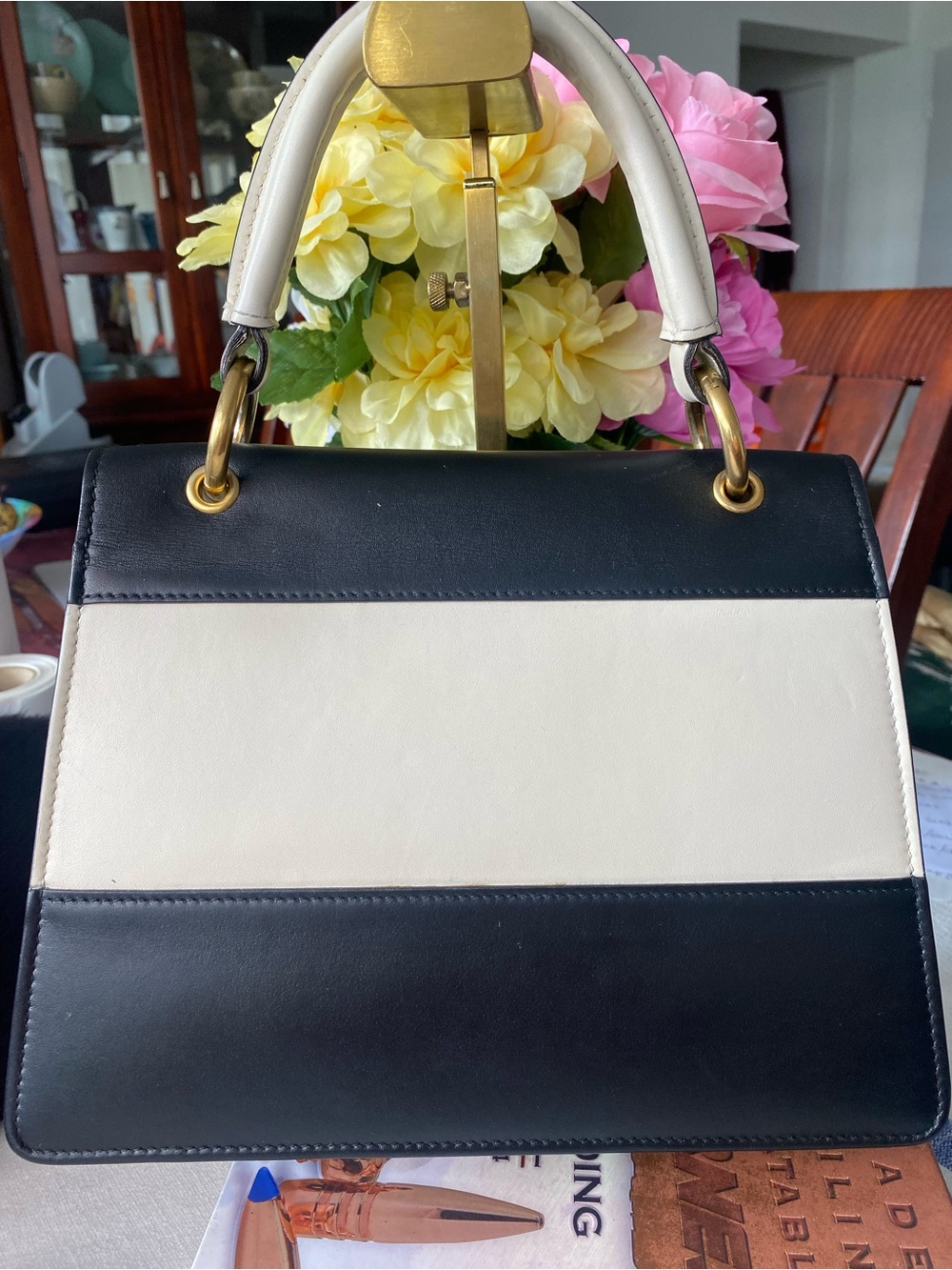Gucci Black and Cream Top-Handle Satchel with Jeweled Bee Detail - Picture 3 of 12